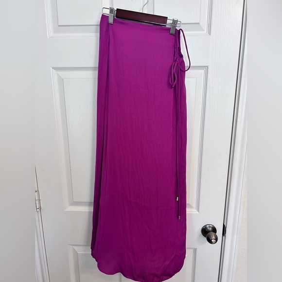 NWOT Free People, Satin Angie Set, Size 6 in Magenta Haze - Picture 3 of 9